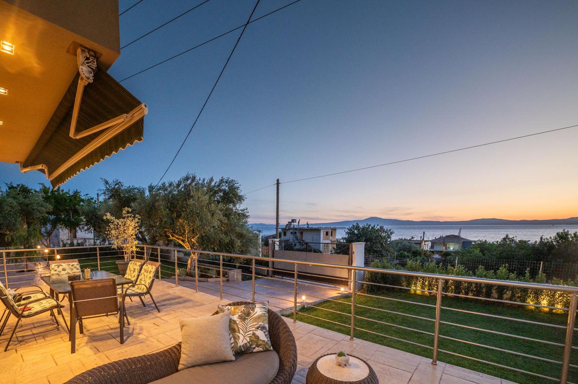 Вилла Thea Seaview Luxury Living Каламата Экстерьер фото